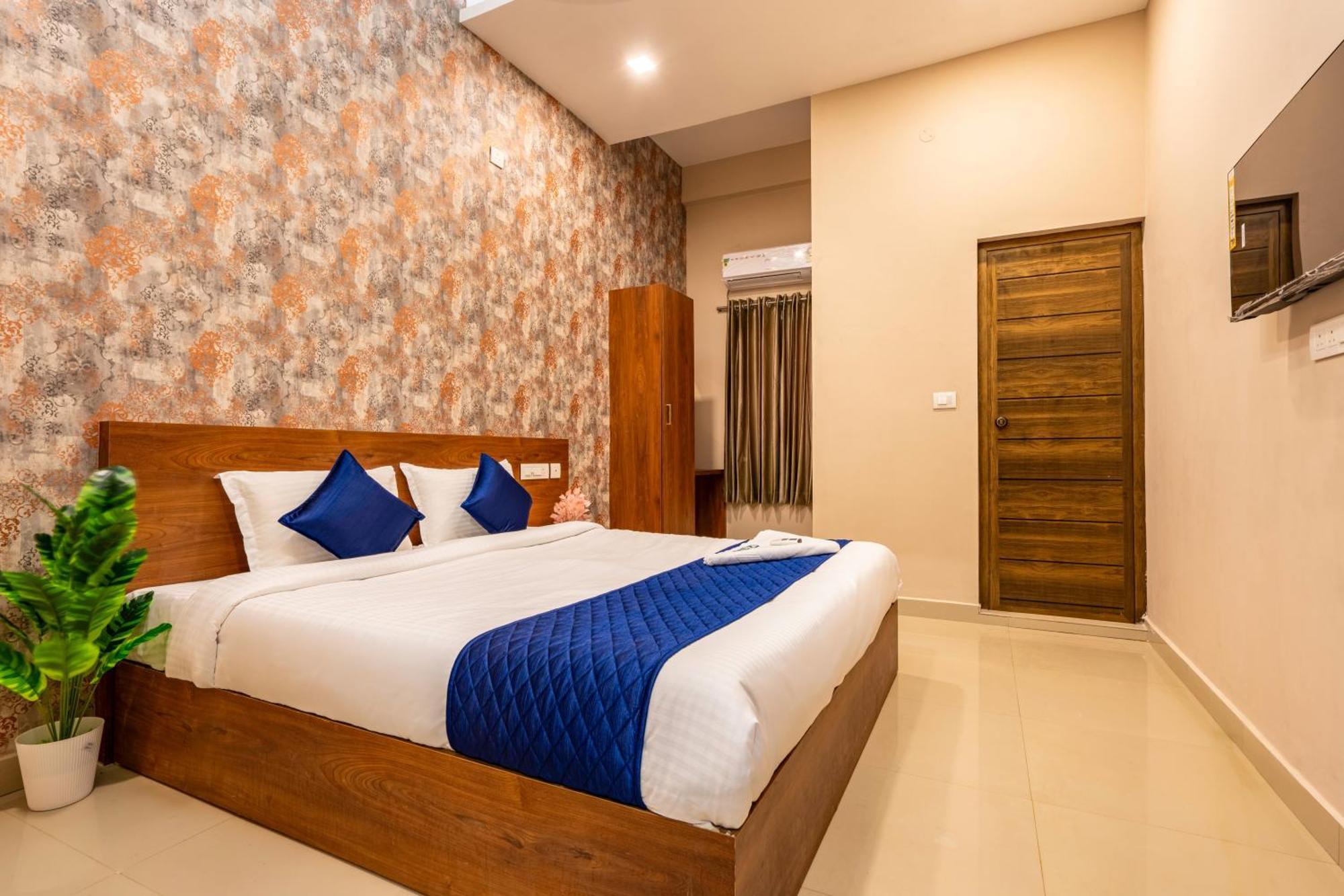 Yaad Residency Hotel Kochi ภายนอก รูปภาพ