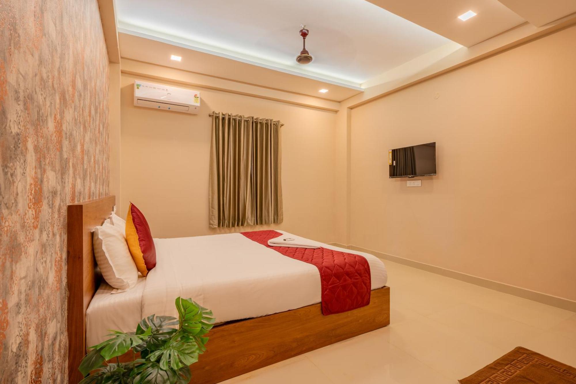 Yaad Residency Hotel Kochi ภายนอก รูปภาพ
