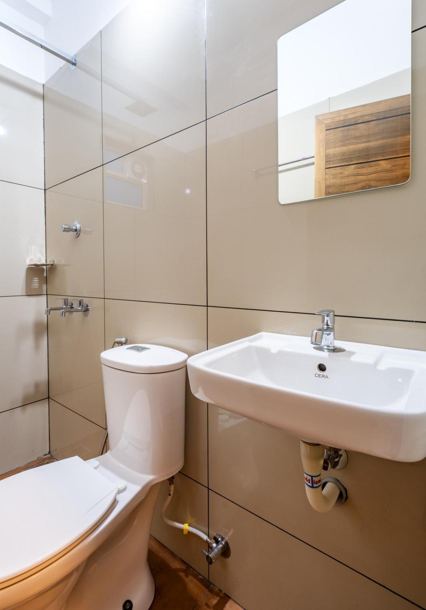Yaad Residency Hotel Kochi ภายนอก รูปภาพ