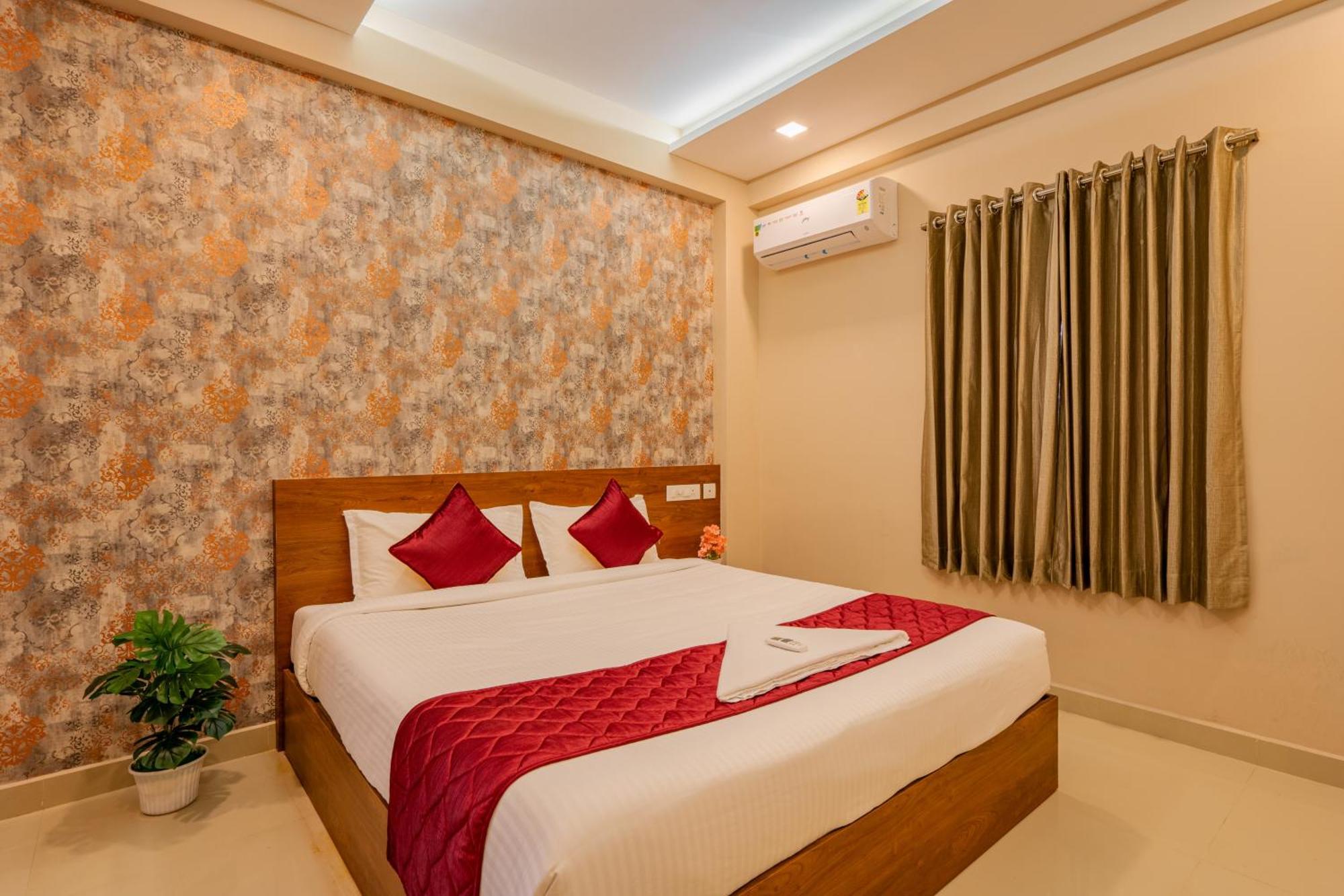 Yaad Residency Hotel Kochi ภายนอก รูปภาพ