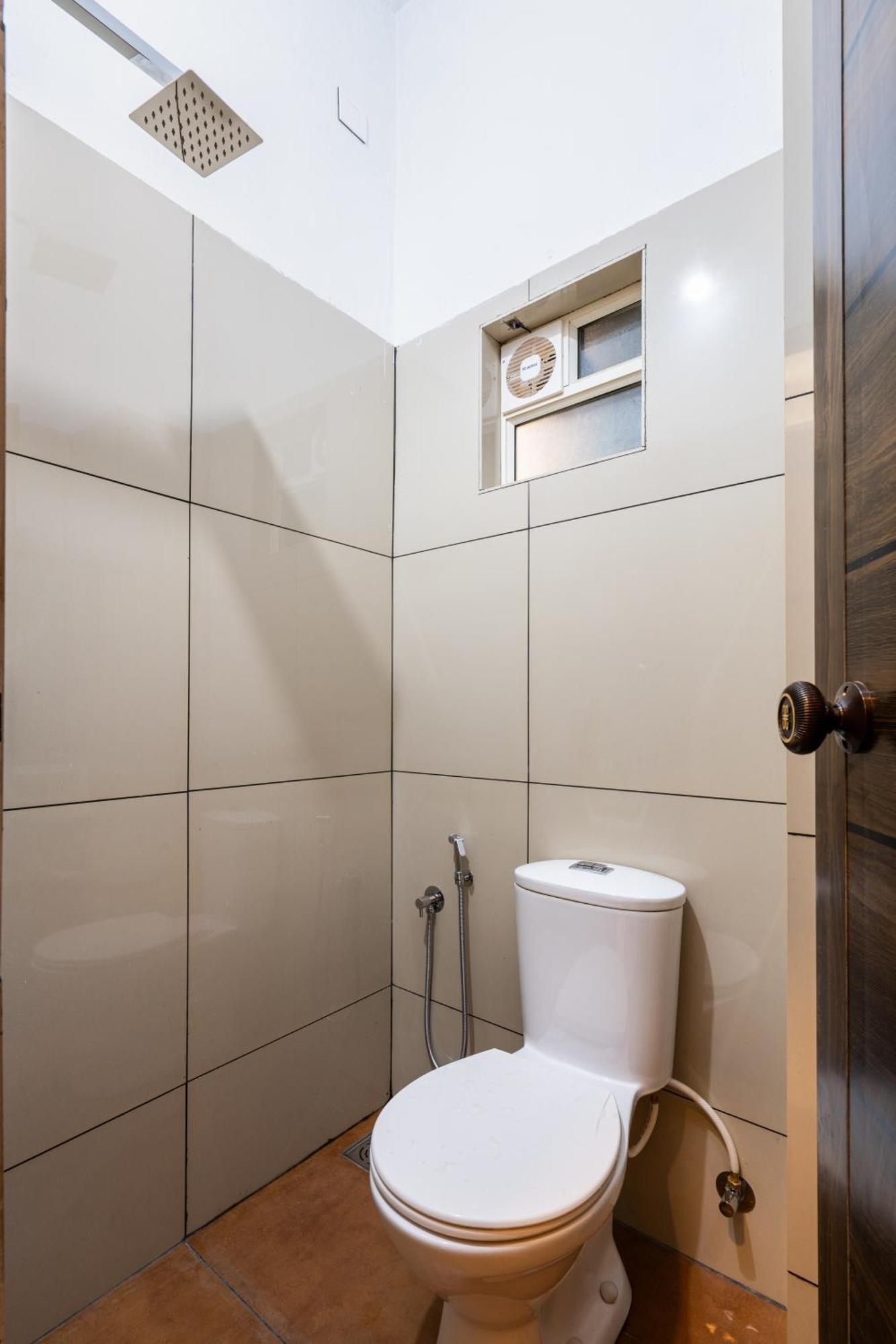 Yaad Residency Hotel Kochi ภายนอก รูปภาพ