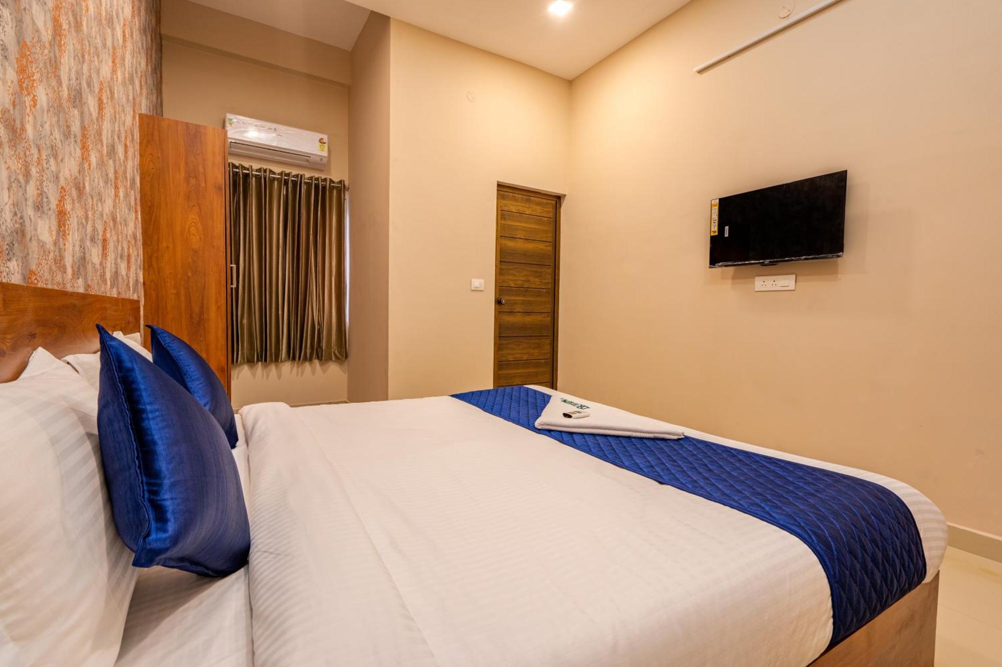 Yaad Residency Hotel Kochi ภายนอก รูปภาพ