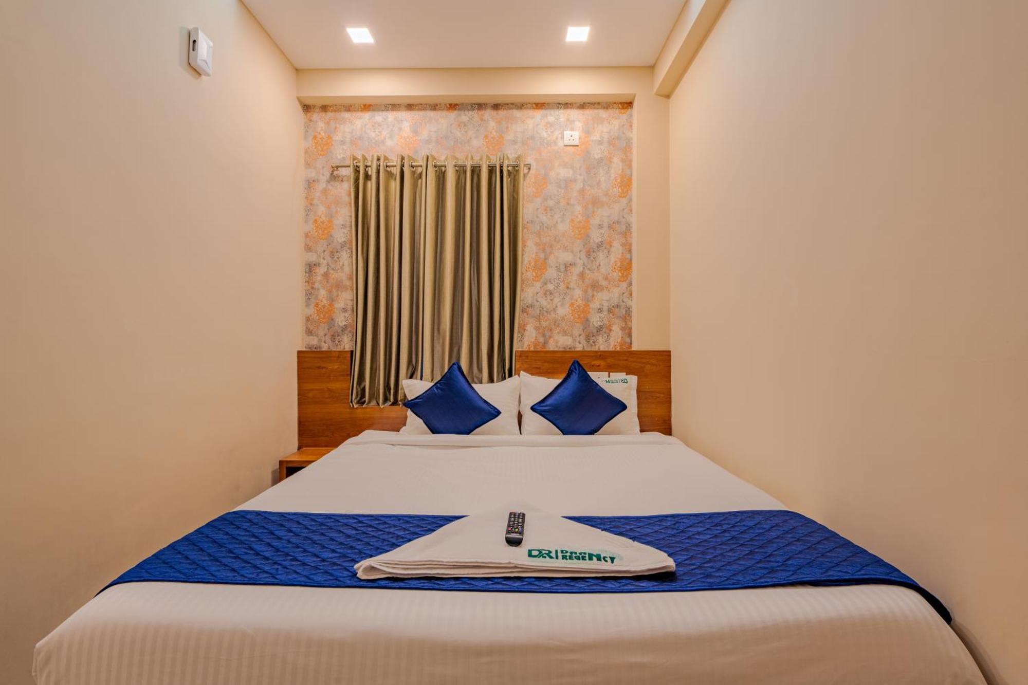 Yaad Residency Hotel Kochi ภายนอก รูปภาพ