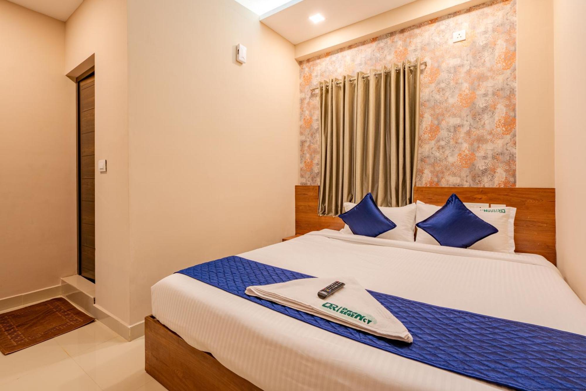 Yaad Residency Hotel Kochi ภายนอก รูปภาพ