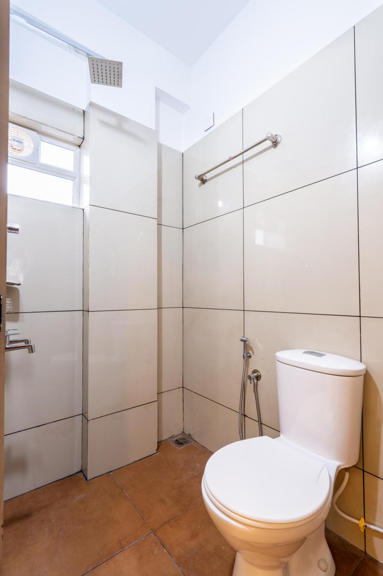 Yaad Residency Hotel Kochi ภายนอก รูปภาพ
