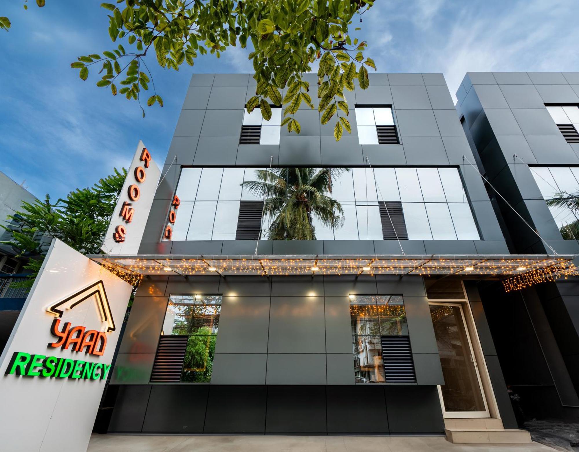 Yaad Residency Hotel Kochi ภายนอก รูปภาพ